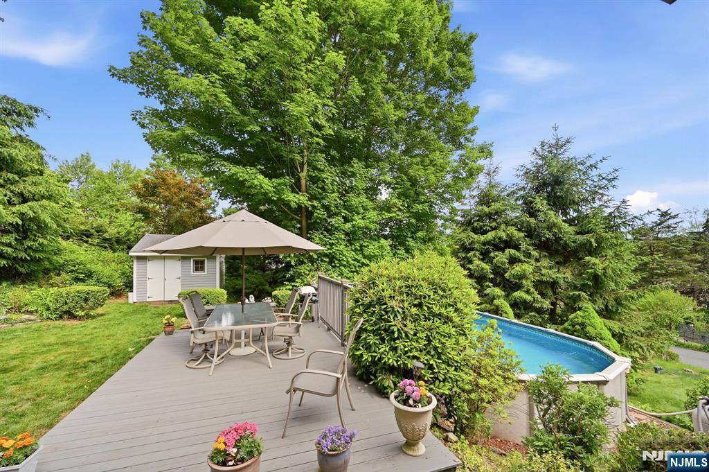 8 Ivan Road, West Milford, NJ 07480 Listing Photo  28
