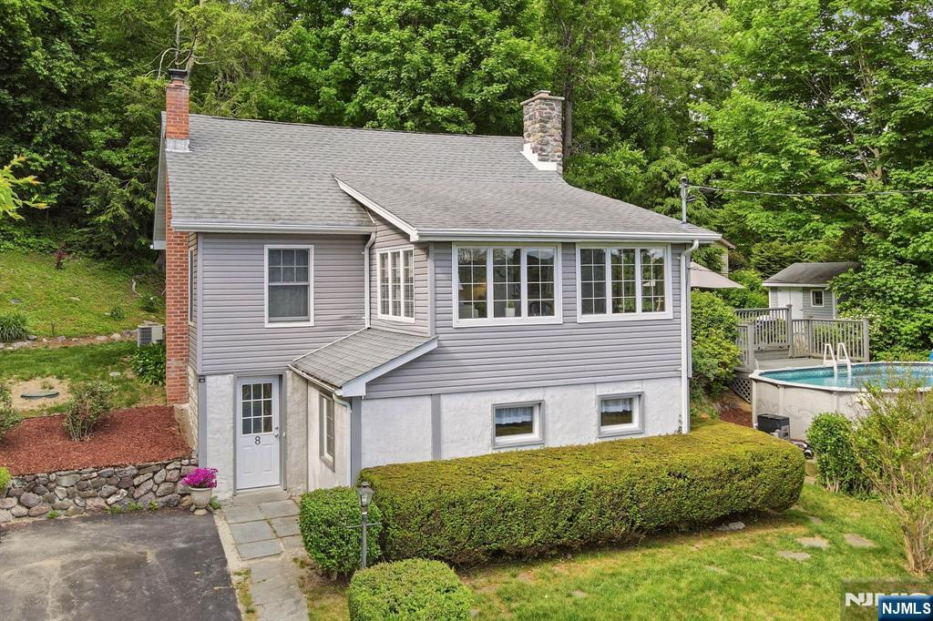 8 Ivan Road, West Milford, NJ 07480 Listing Photo  33