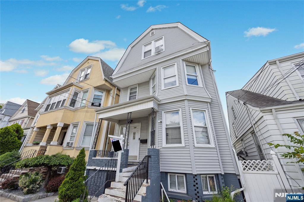 196 Windsor Street - Photo 1
