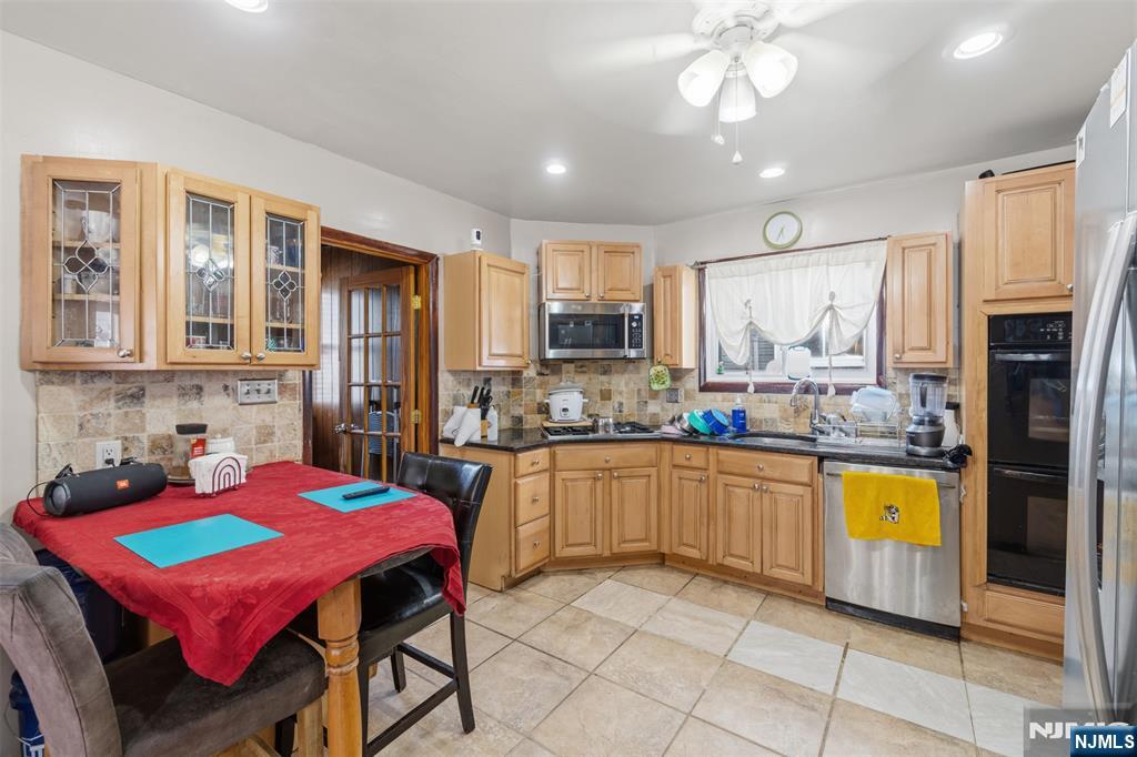 48-50 Lenox Avenue - Photo 4