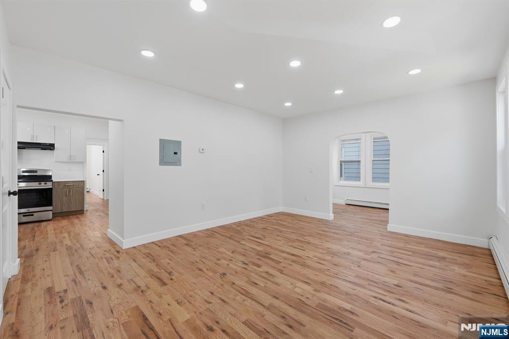 203-205 Hansbury - Photo 5