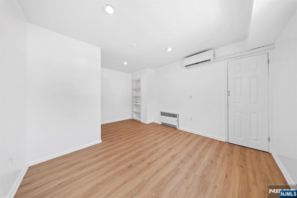566 2nd Street — photo 15