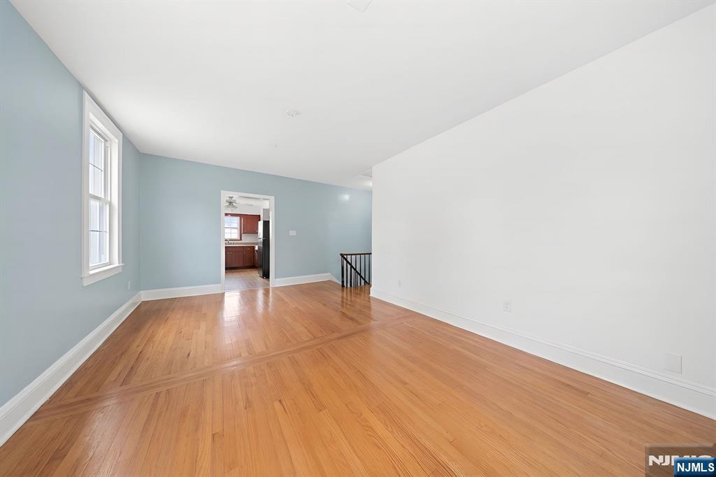 566 2nd Street — photo 24