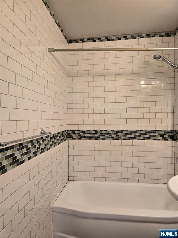 2348 Linwood Avenue #3L