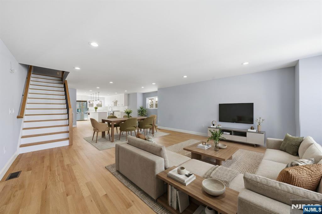 60 Dewitt Street B - Photo 5