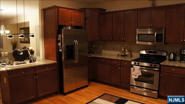376 Aurora Avenue - Photo 2
