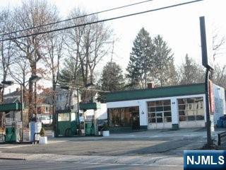 441 Broad Ave, Leonia, NJ 07605