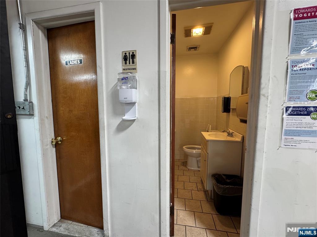 194 Daniel Street - Photo 3