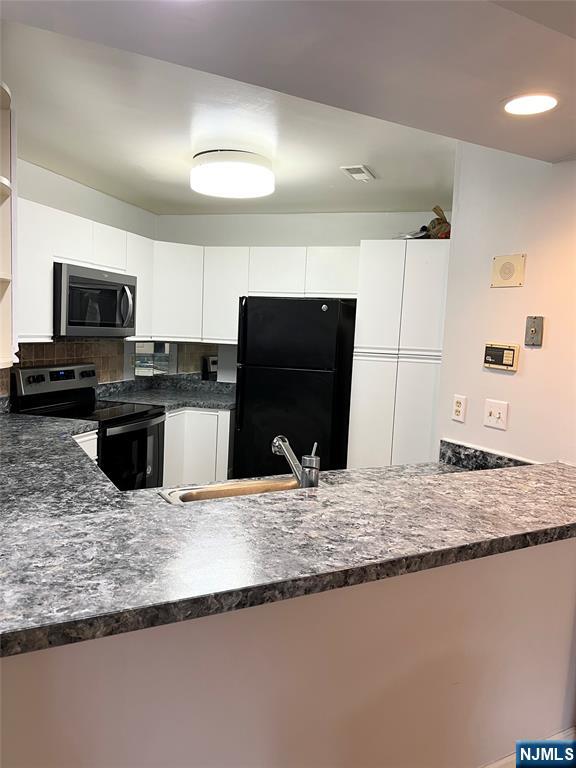 1484 Westgate Drive - Photo 2