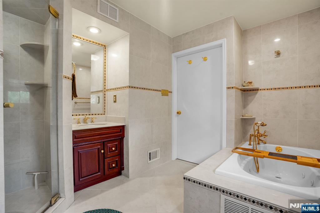 2 Edgewood Avenue — photo 27