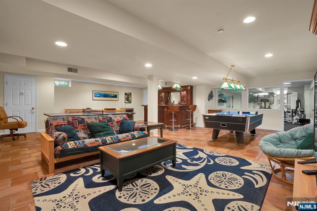 2 Edgewood Avenue — photo 32
