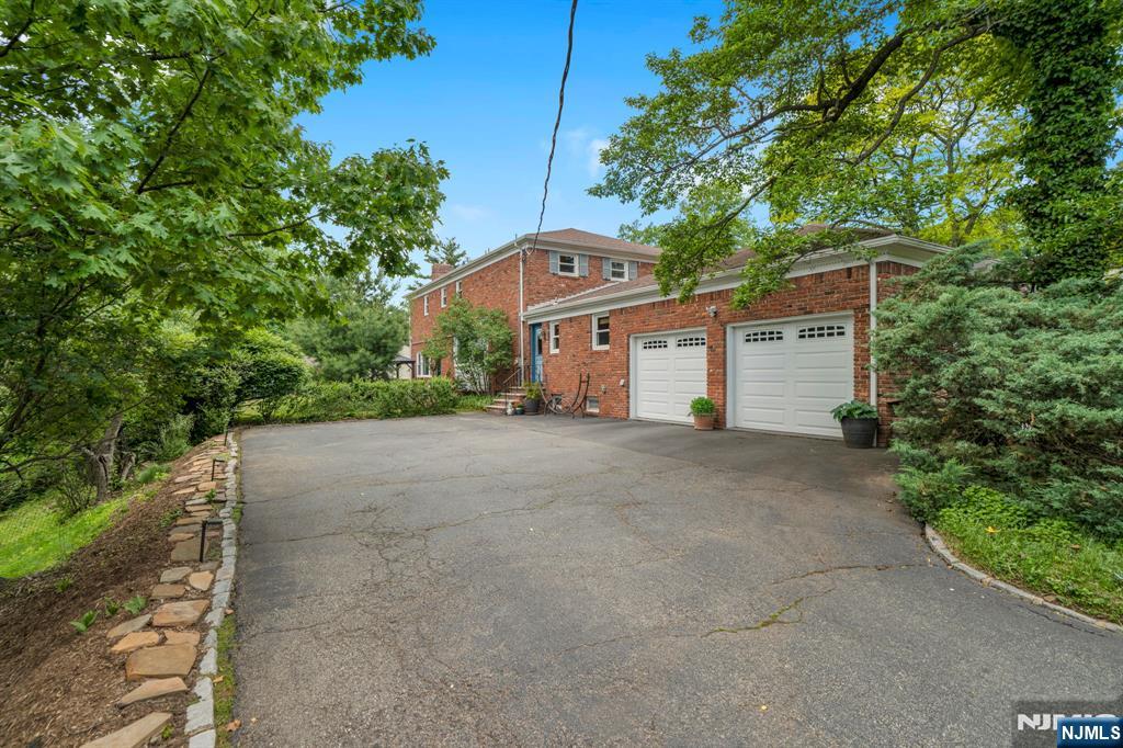 2 Edgewood Avenue — photo 38
