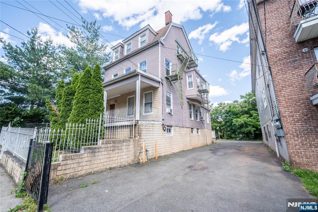 84 Farley Avenue - Photo 4