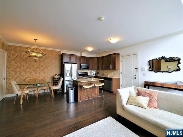 255 Laird Avenue 15 - Photo 4