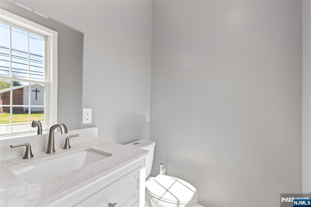 390 Pascack Road, Twp of Washington, NJ 07676 Listing Photo  17