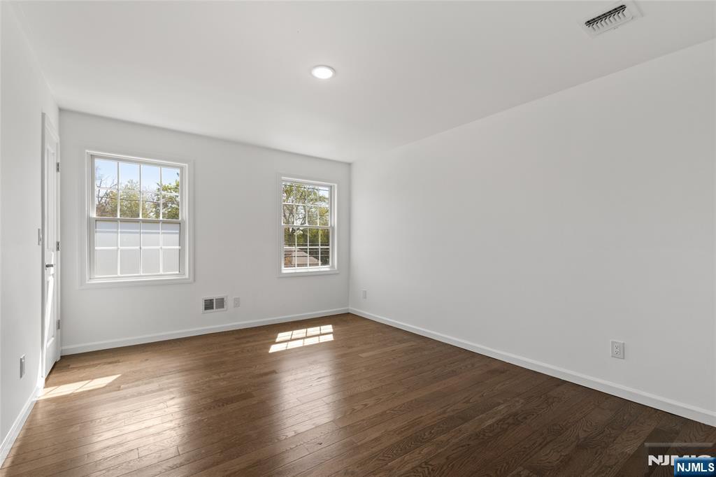 390 Pascack Road, Twp of Washington, NJ 07676 Listing Photo  24