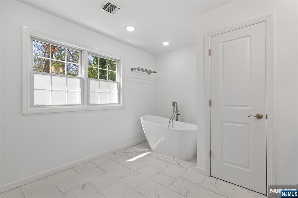 390 Pascack Road, Twp of Washington, NJ 07676 Listing Photo  33