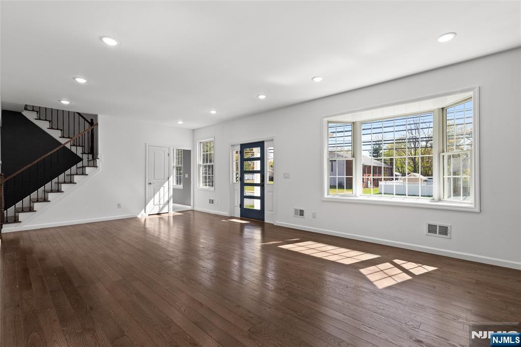 390 Pascack Road, Twp of Washington, NJ 07676 Listing Photo  7