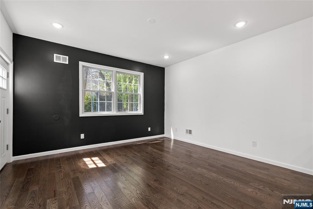 390 Pascack Road, Twp of Washington, NJ 07676 Listing Photo  9