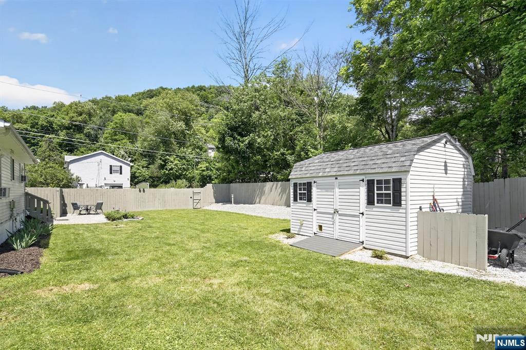 16 Clover Lane - Photo 5