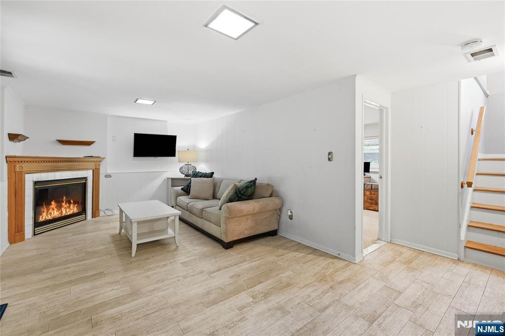 8 Nottingham Drive
