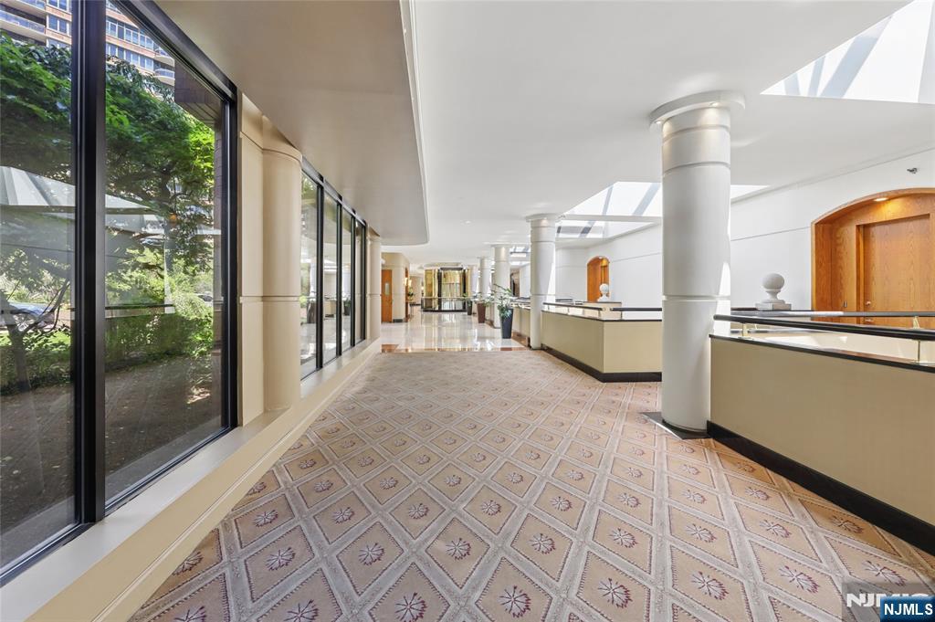 100 Carlyle Drive 5HS - Photo 4