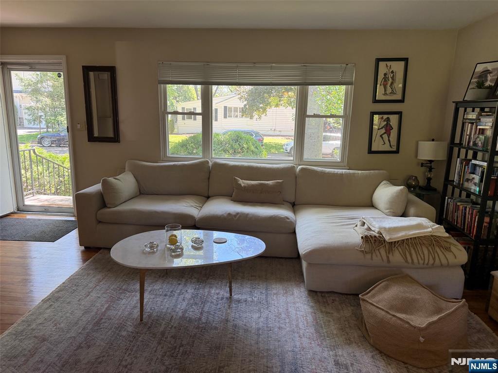 3 Spruce Place - Photo 4