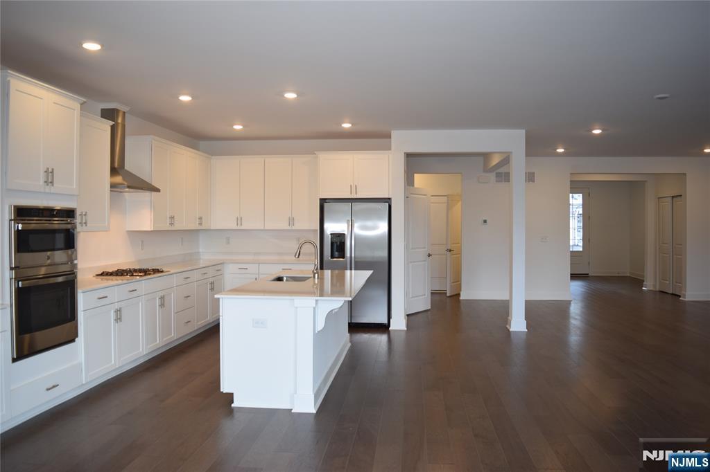 52 Eastwood Terrace - Photo 4