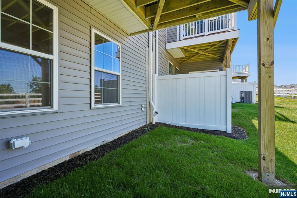 52 Eastwood Terrace — photo 44