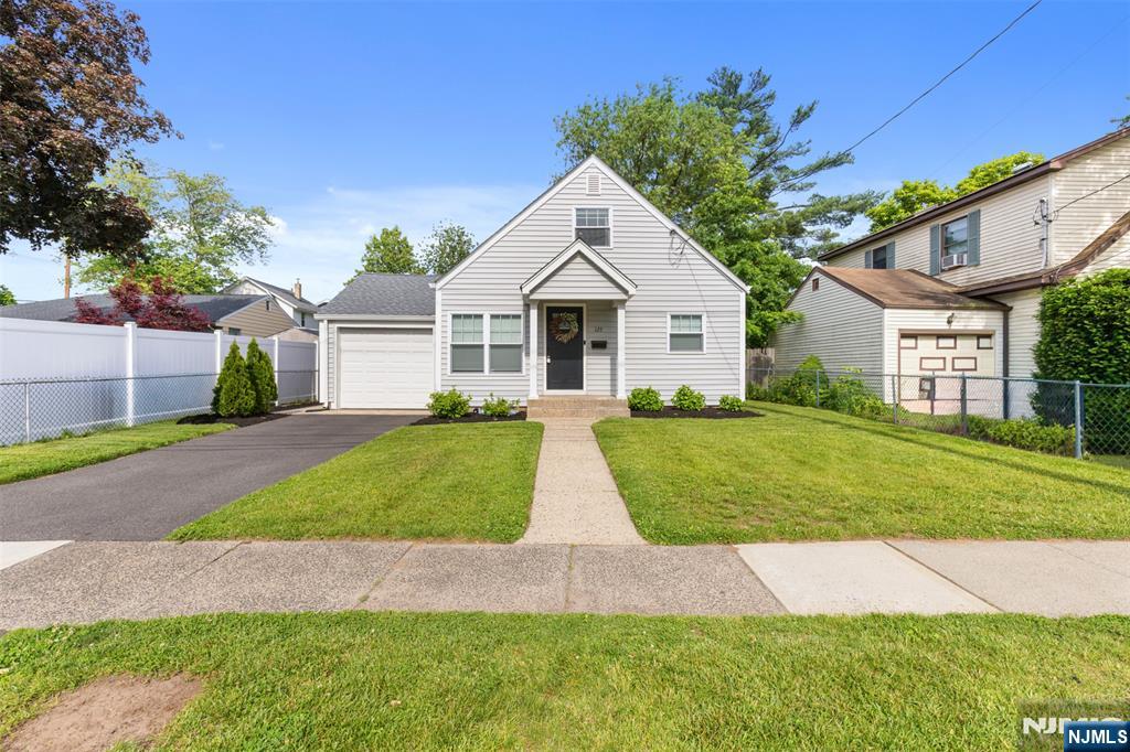 <p>Listings That Reflect Our Standards</p>