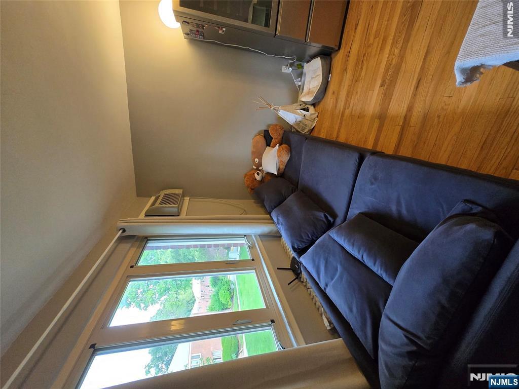 125 E Clinton Avenue 3B - Photo 1