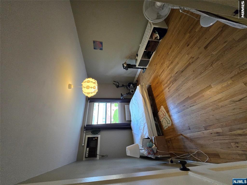 125 E Clinton Avenue #3B