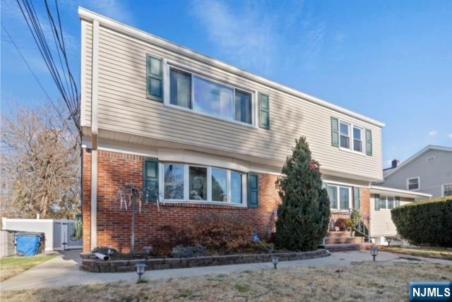 254 Lexington Avenue 2 - Photo 2