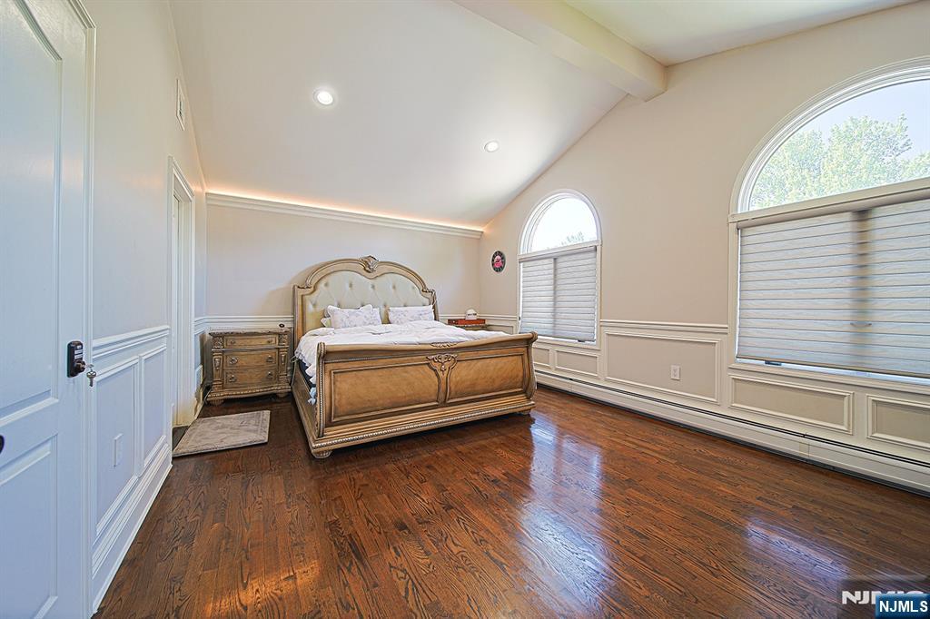 897 Virgil Avenue