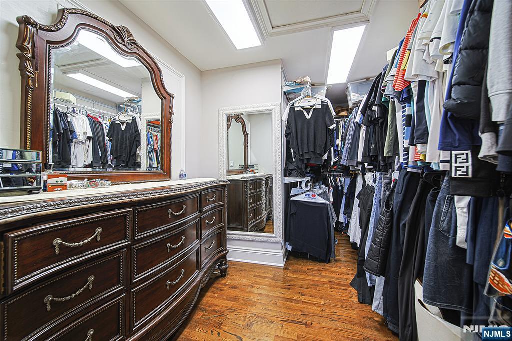 897 Virgil Avenue