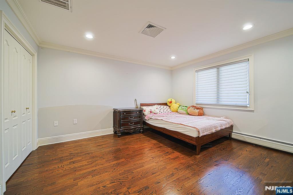 897 Virgil Avenue