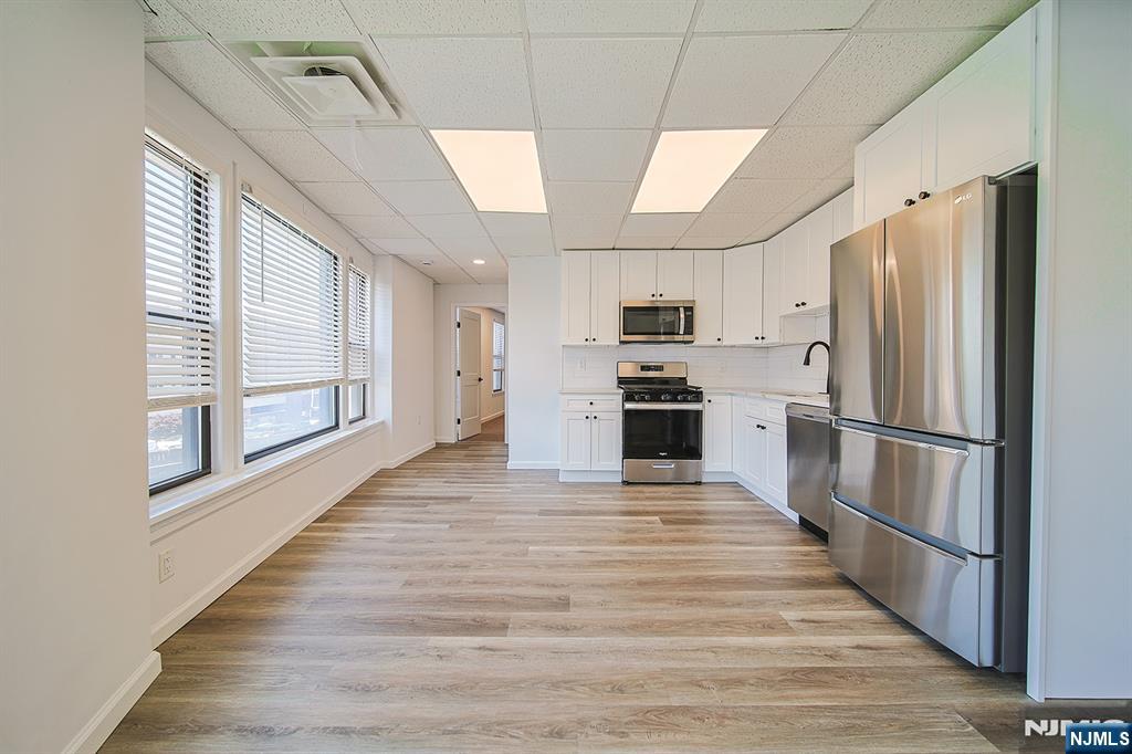 1 Columbia Avenue 1 - Photo 4
