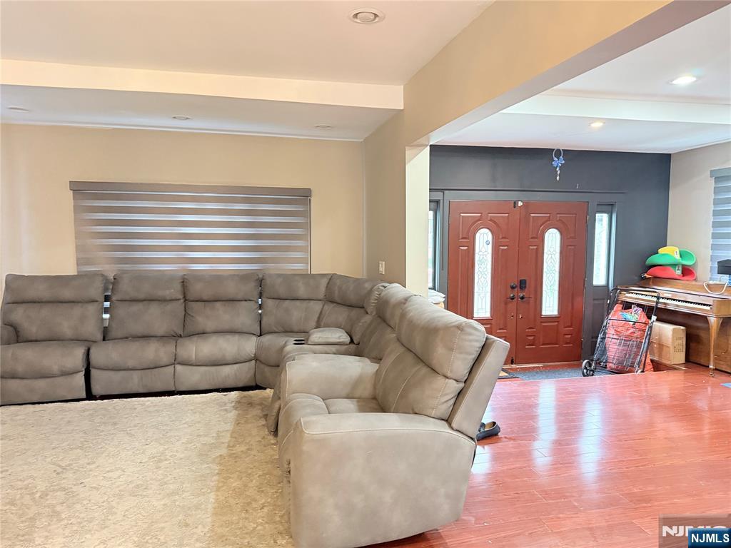 620 Park Avenue — photo 3