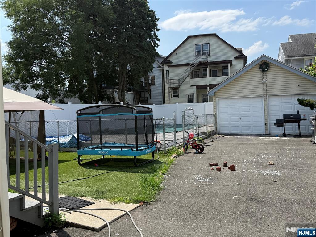 620 Park Avenue — photo 26