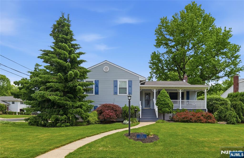 Homes for sale in Oradell, NJ | 164 Gordon Ct, Oradell, NJ 07649 | MLS# 26020404