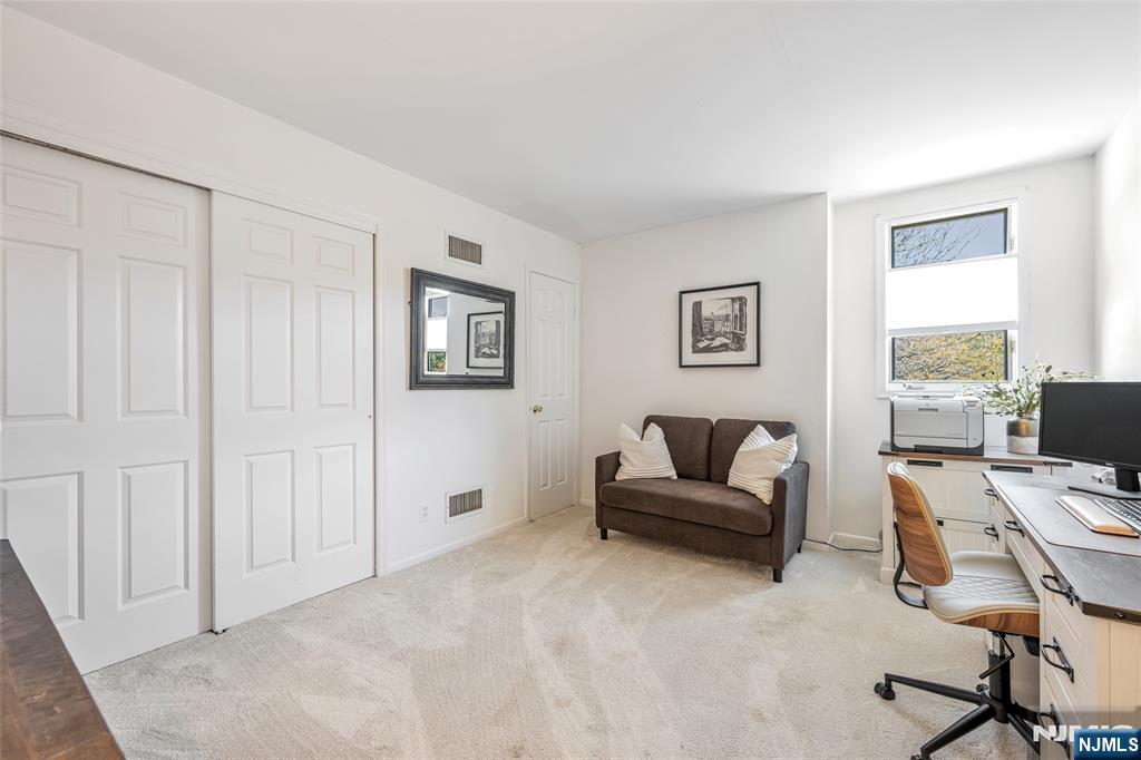 Upstairs Bedroom 2