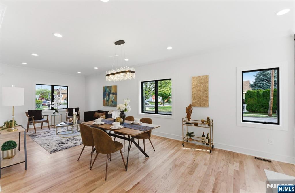 95 Huron Avenue — photo 16