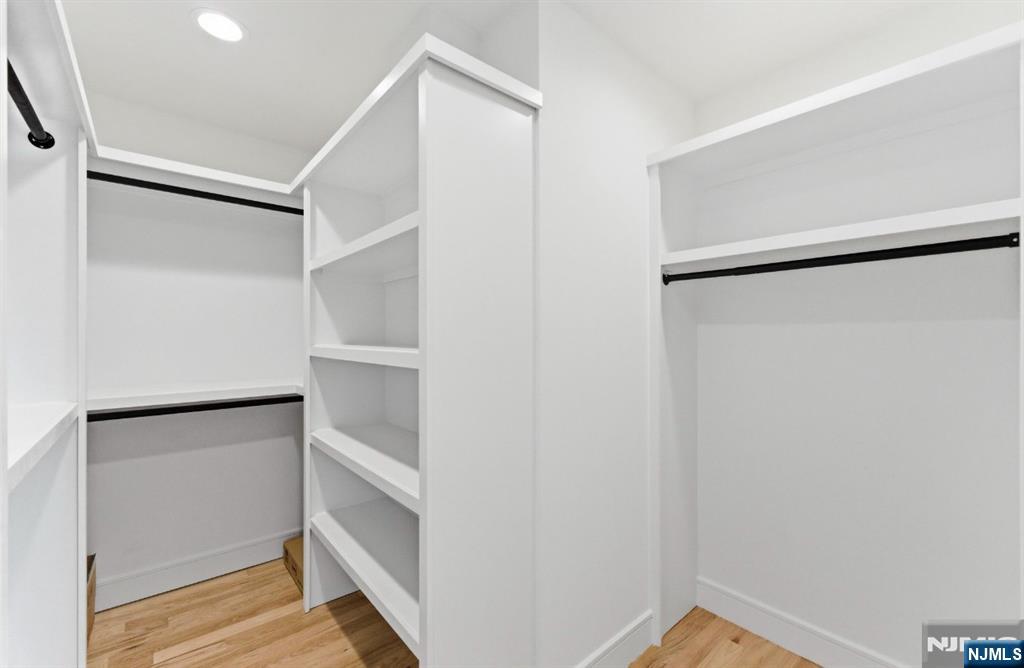 95 Huron Avenue — photo 36
