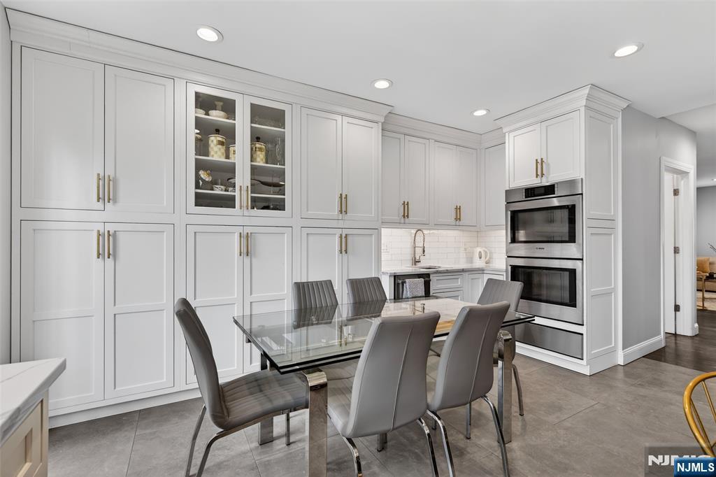 577 Grenville Avenue, Teaneck, NJ 07666 Listing Photo  11