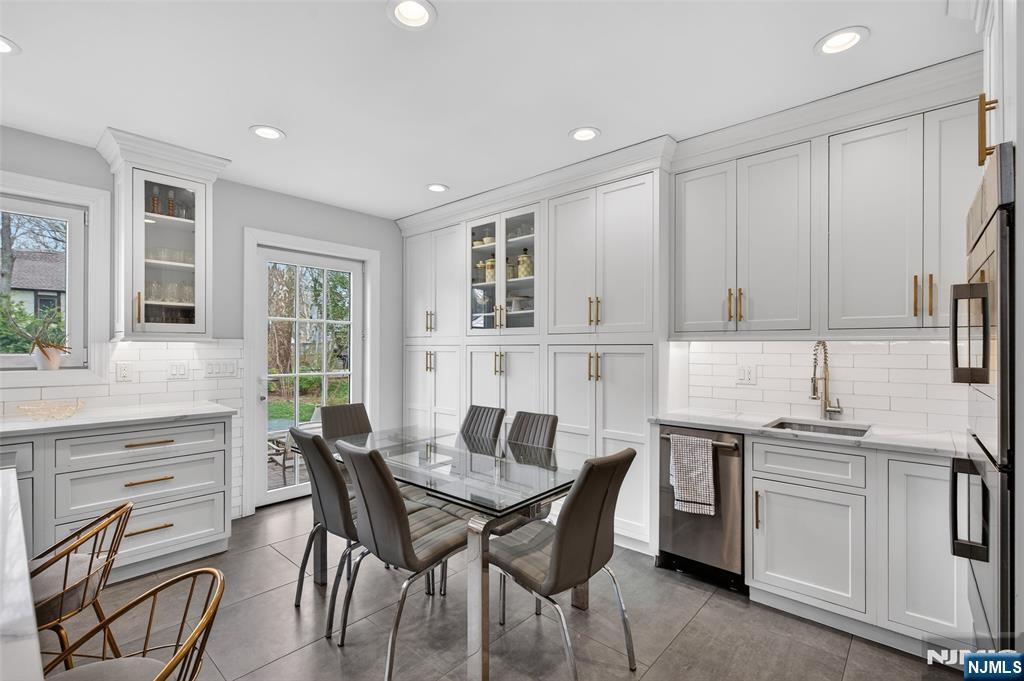 577 Grenville Avenue, Teaneck, NJ 07666 Listing Photo  13