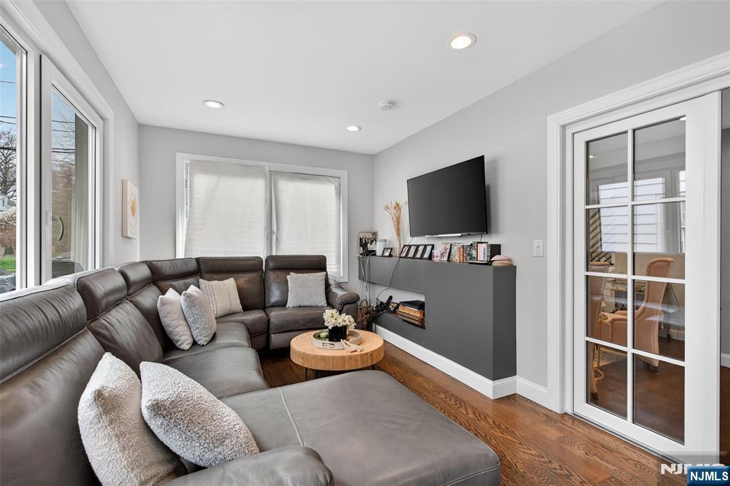 577 Grenville Avenue, Teaneck, NJ 07666 Listing Photo  14