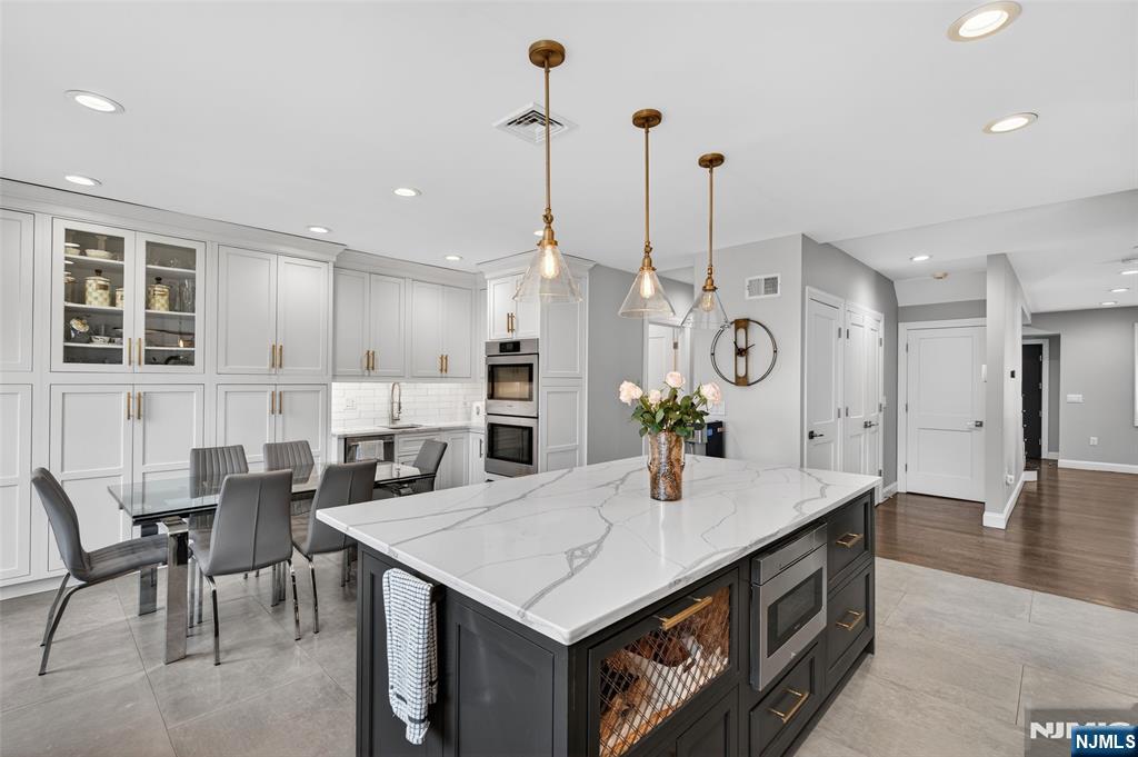 577 Grenville Avenue, Teaneck, NJ 07666 Listing Photo  7
