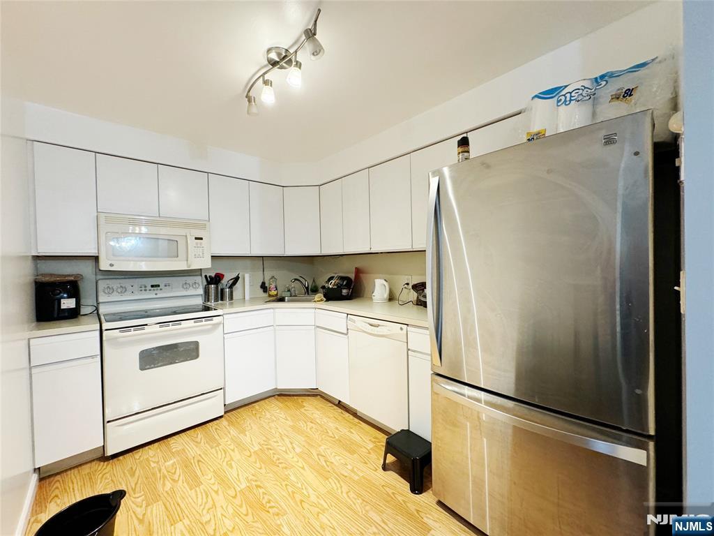 99 Teaneck Road 305 - Photo 2