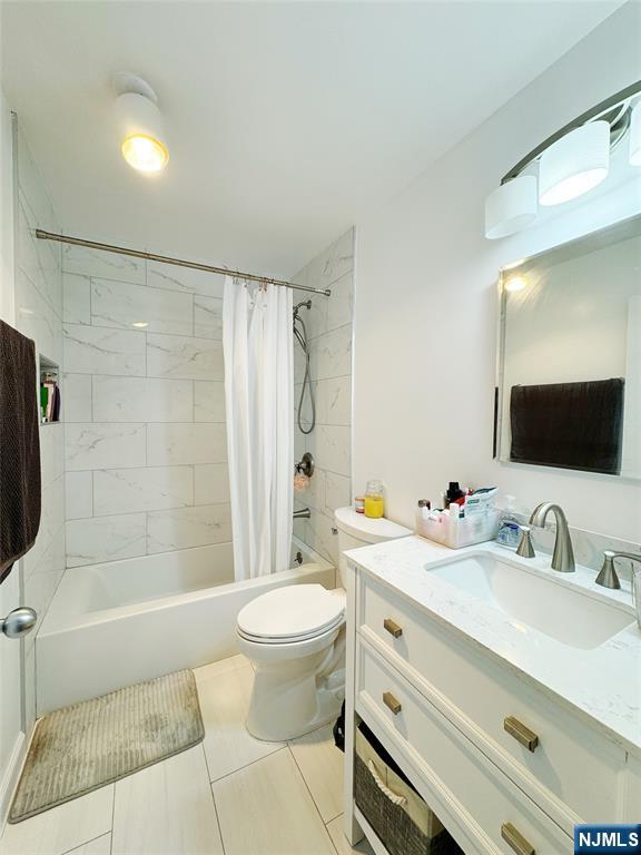 99 Teaneck, #305, Ridgefield Park, NJ 07660 Listing Photo  6