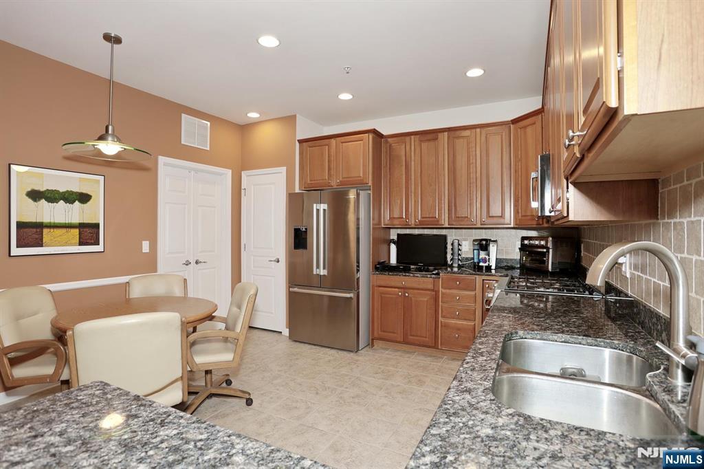 3118 Warrens Way, Wanaque, NJ 07465 Listing Photo  23